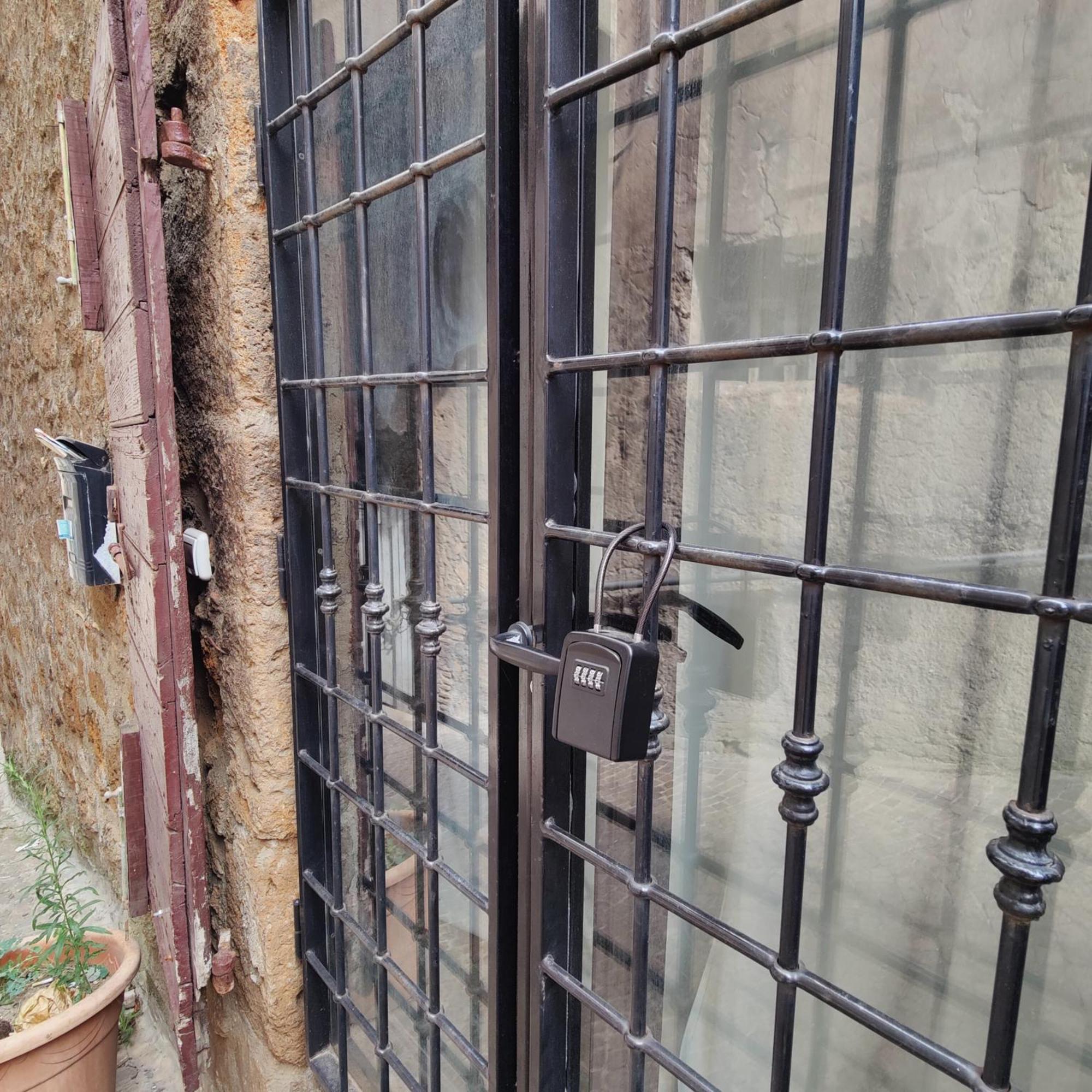 Maestosa Roccaforte Dei Principi, 3 Piani Tutti Per Voi! Sutri Extérieur photo