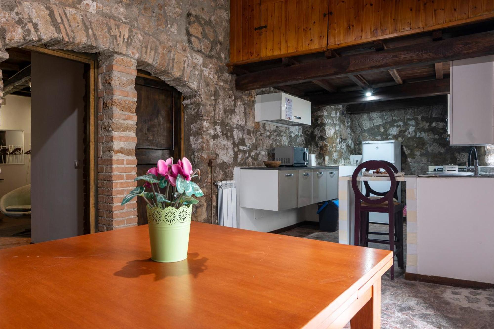 Maestosa Roccaforte Dei Principi, 3 Piani Tutti Per Voi! Sutri Extérieur photo